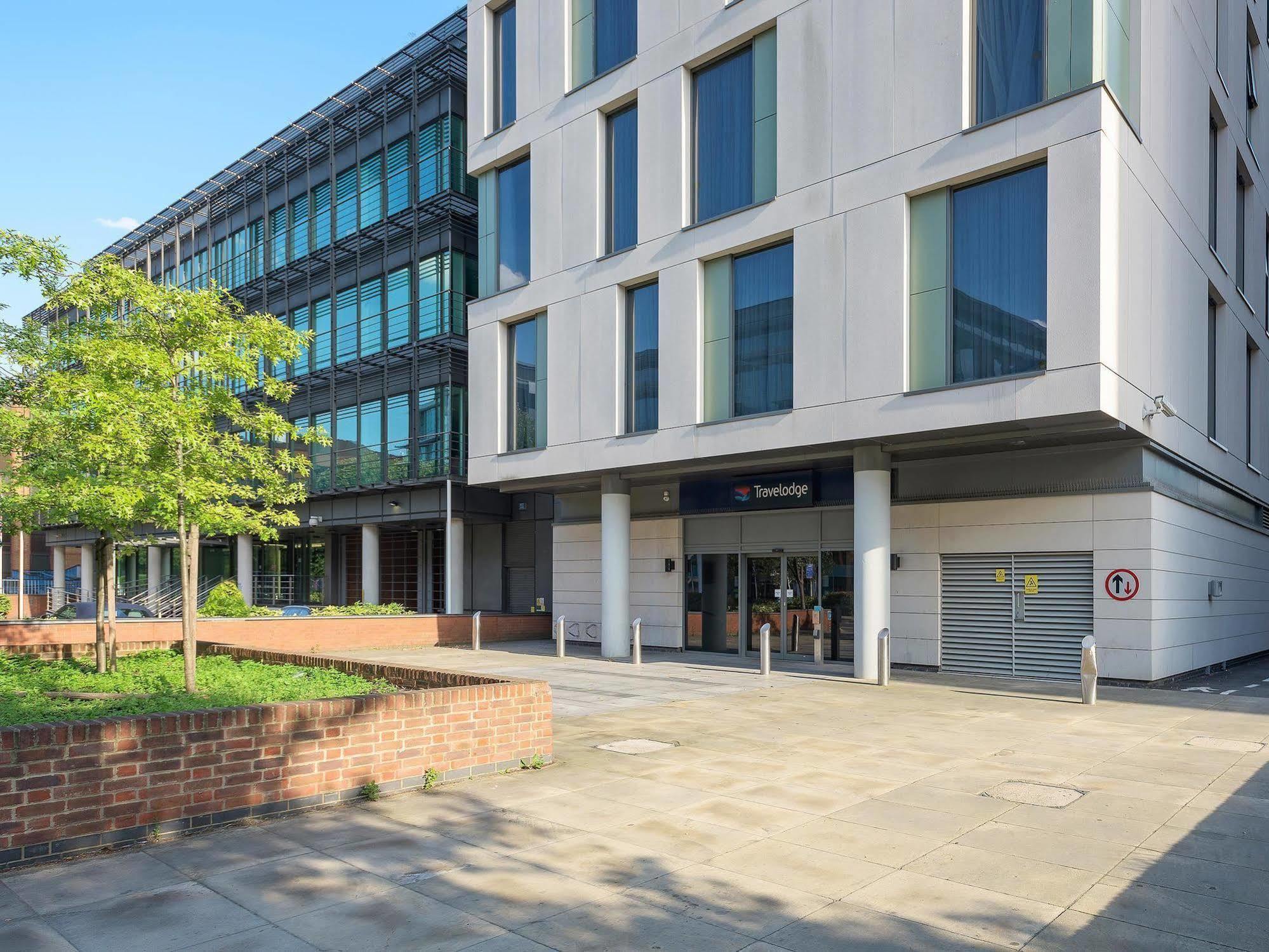 Travelodge London Ealing kerület Kültér fotó